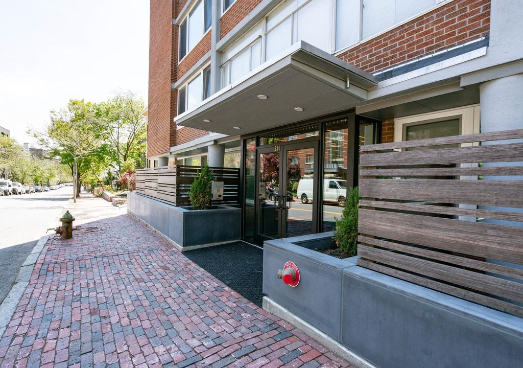 Photo of Buildings in Mid-Cambridge