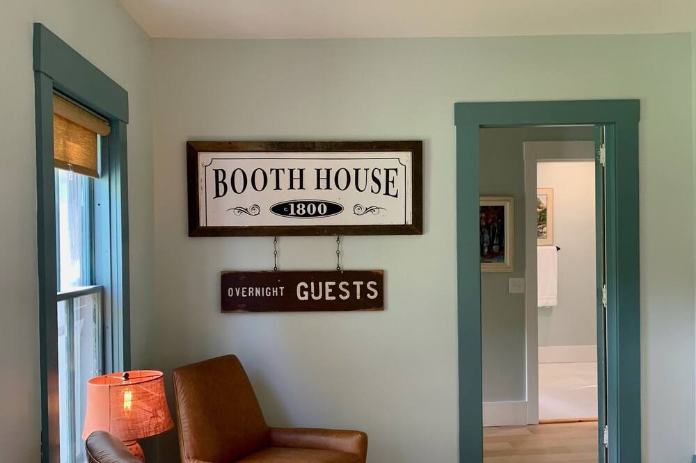 Photo of Livingroom in Bridgewater