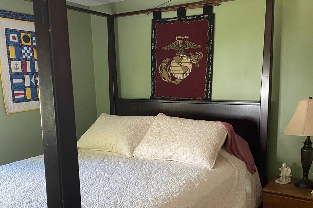 Photo of Bedroom in New Haven