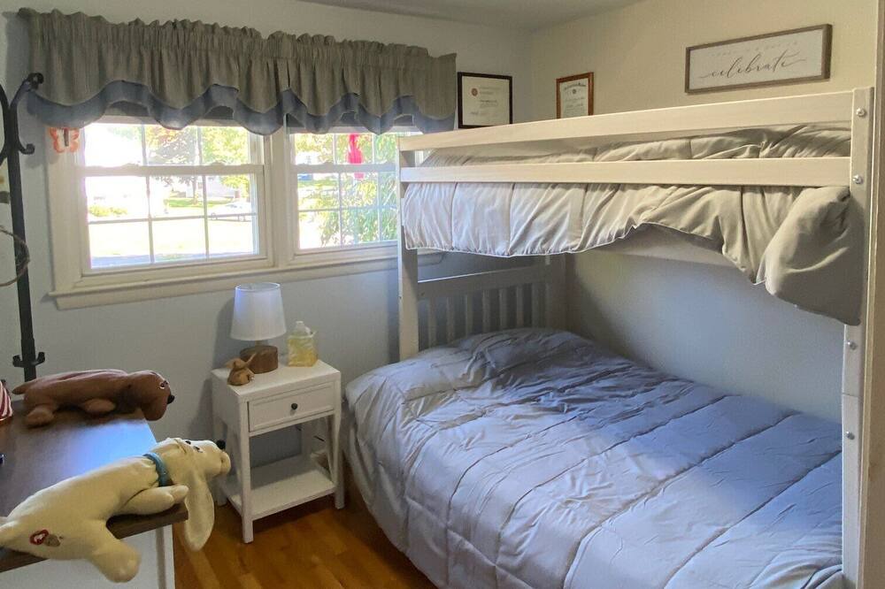 Photo of Bedroom in New Haven