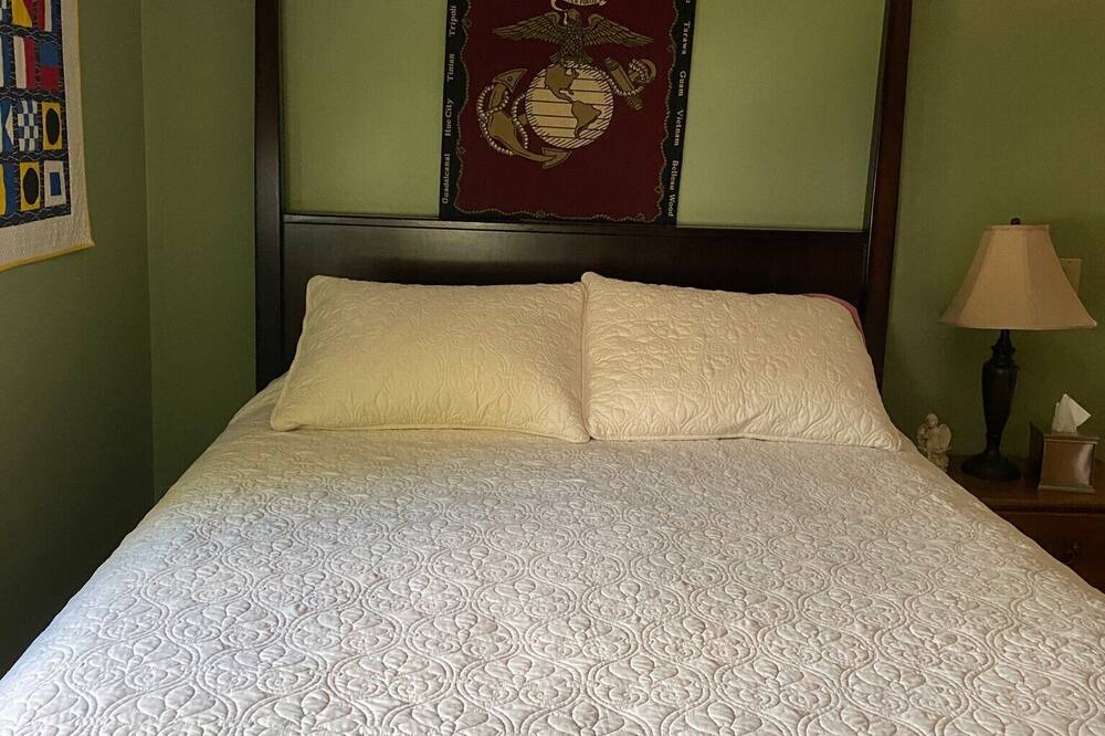 Photo of Bedroom in New Haven