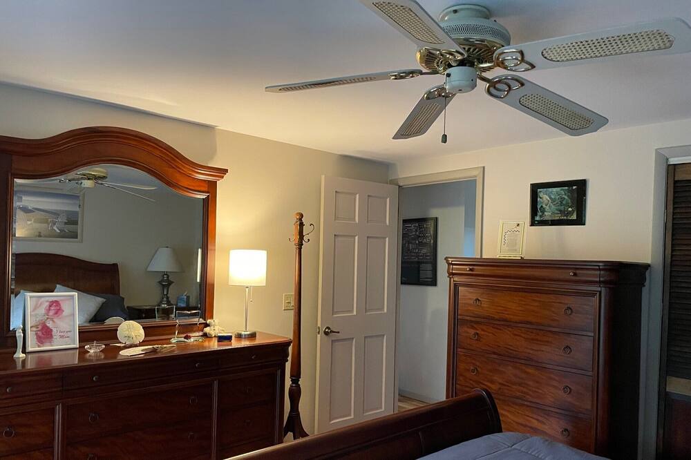 Photo of Bedroom in New Haven