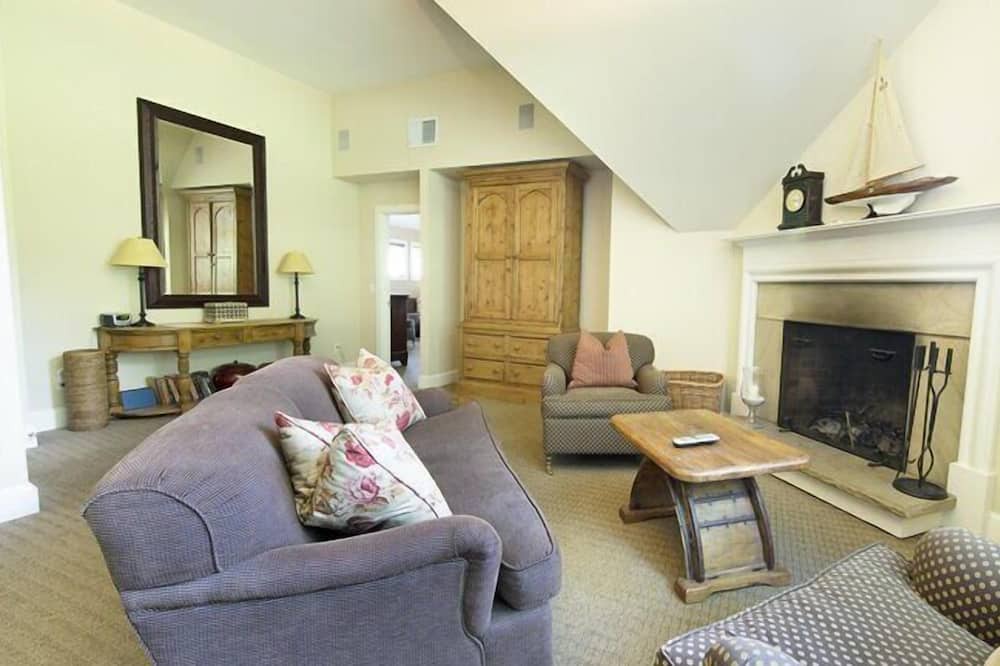 Photo of Livingroom in New Preston