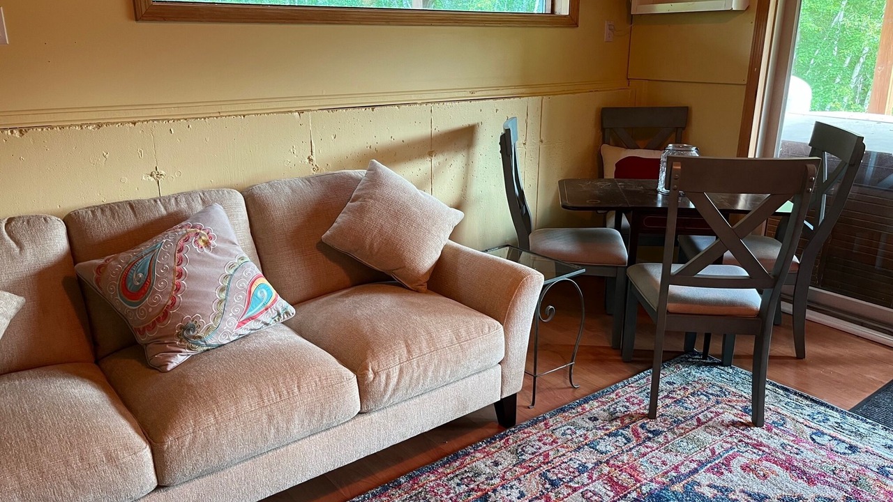 Photo of Livingroom in Bridgewater Corners