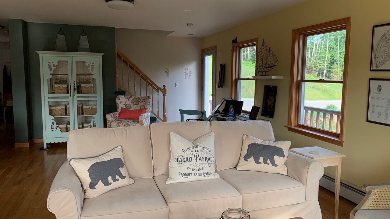 Photo of Livingroom in Bridgewater Corners