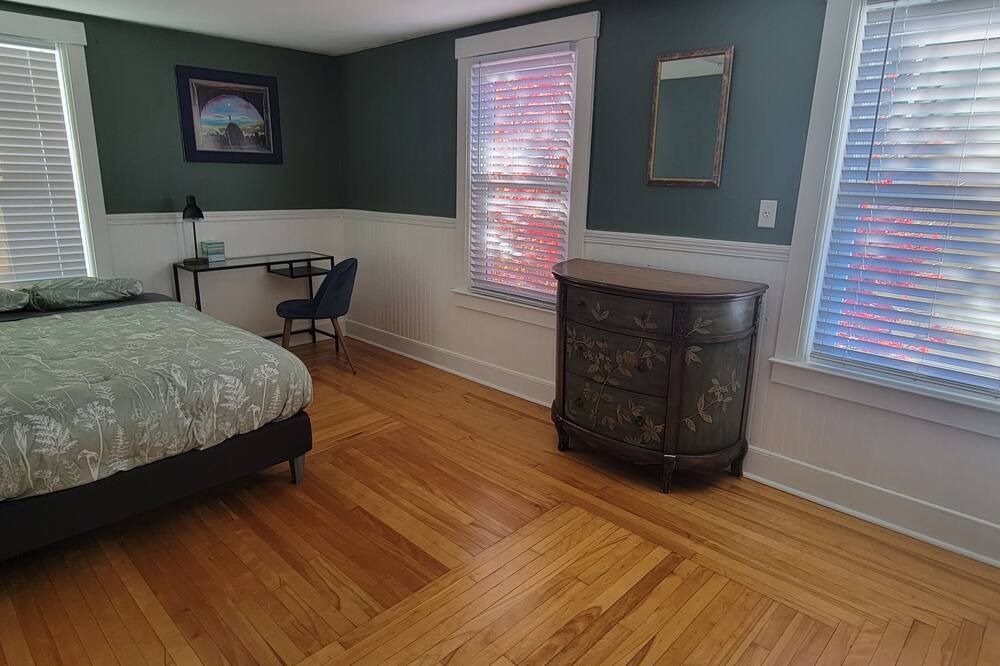 Photo of Bedroom in Spencer