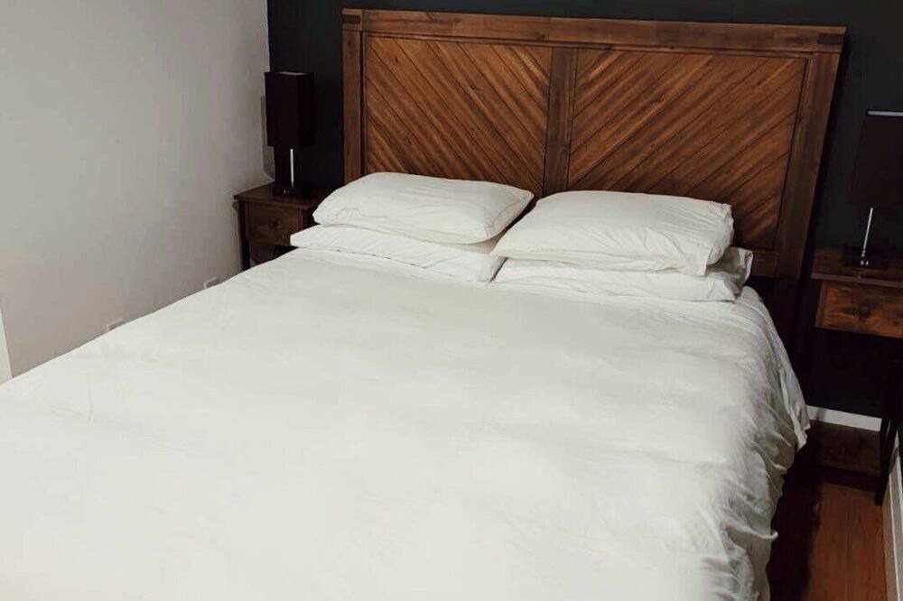 Photo of Bedroom in Niagara Falls