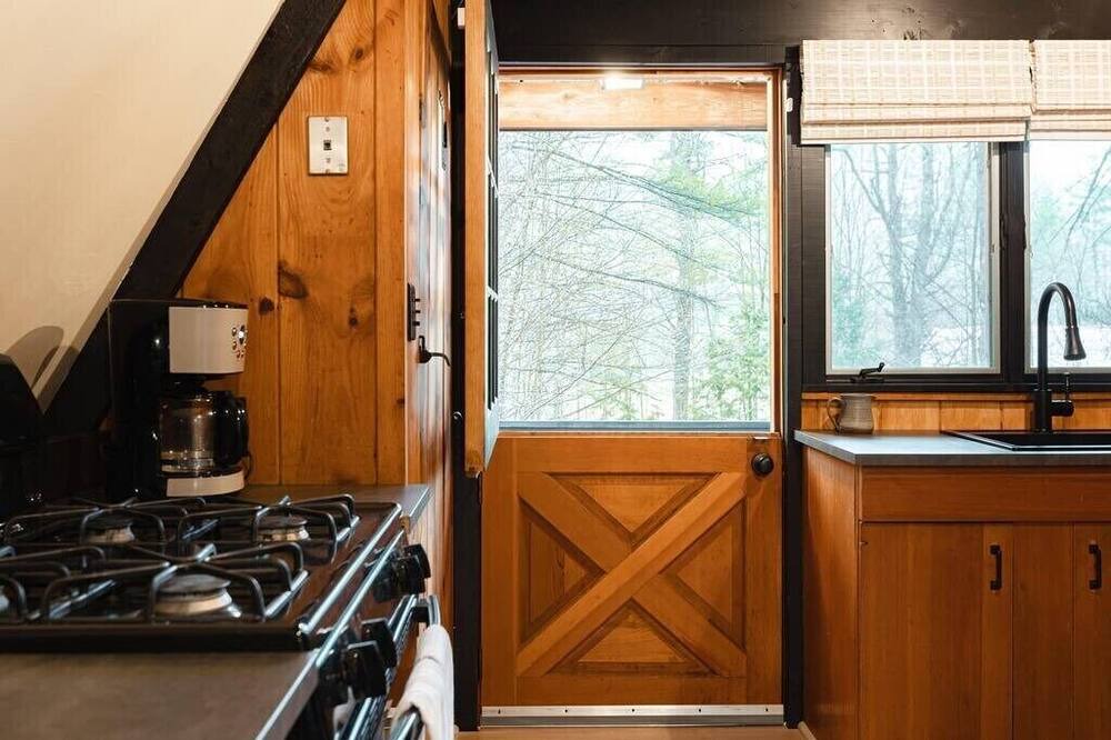 Photo of Kitchen in East Jamaica