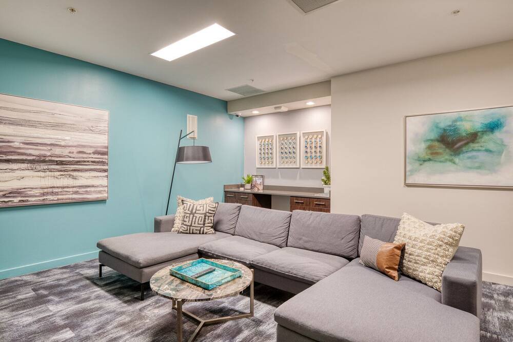 Photo of Livingroom in Commonwealth
