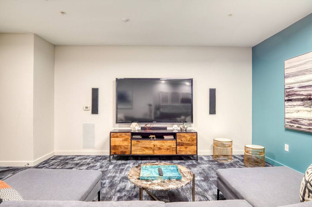 Photo of Livingroom in Commonwealth