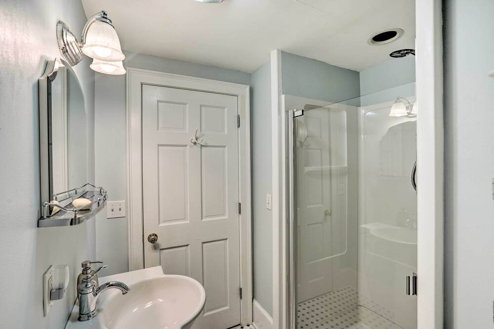 Photo of Bathroom in Lenox