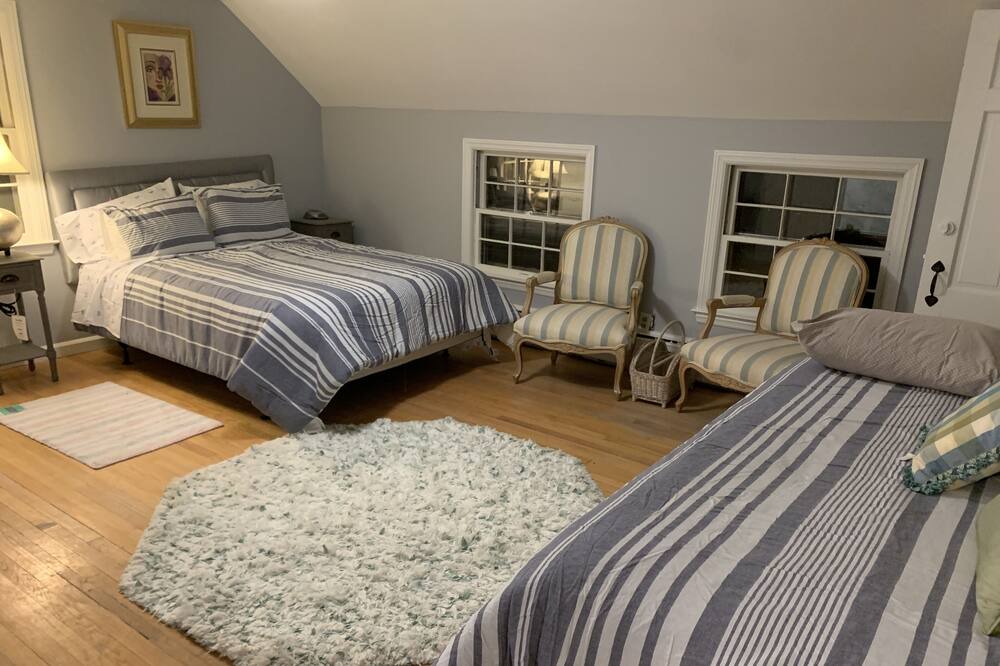 Photo of Bedroom in Lenox