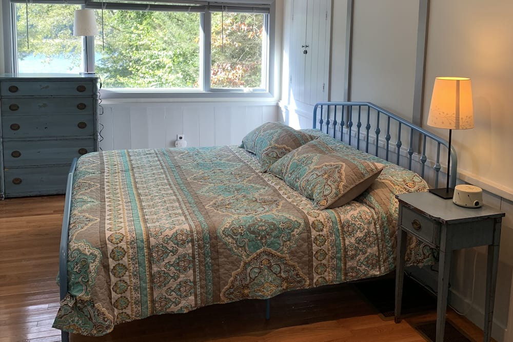 Photo of Bedroom in Guilford