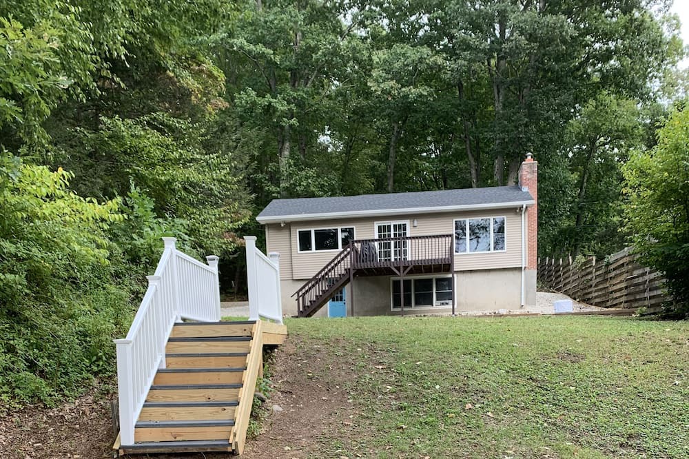 Photo of Outdoor in Guilford