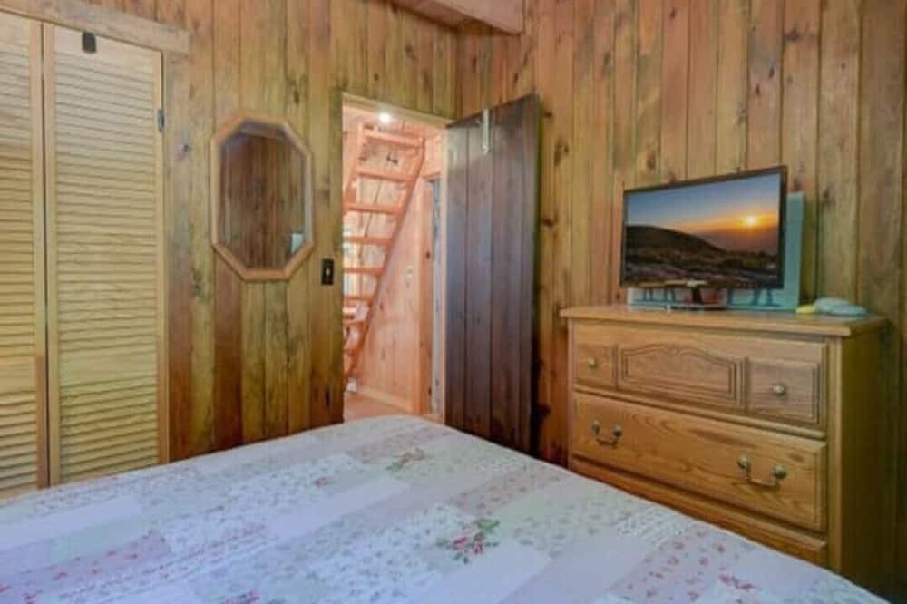 Photo of Bedroom in Fryeburg