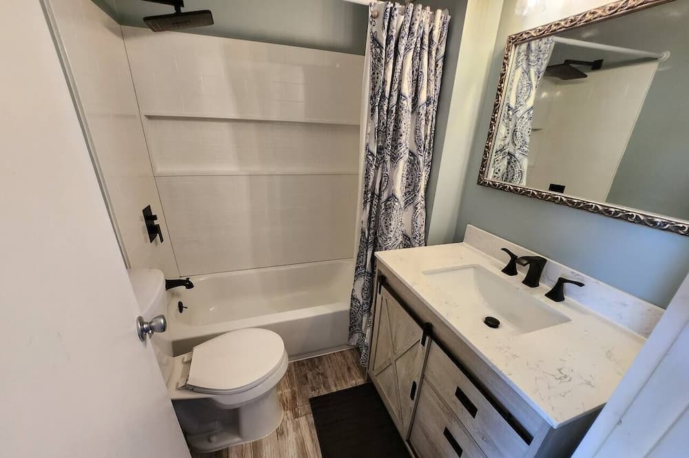 Photo of Bathroom in Bartlett
