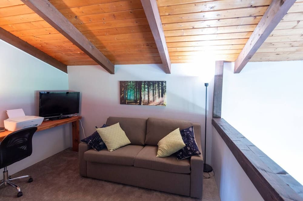 Photo of Livingroom in Bartlett