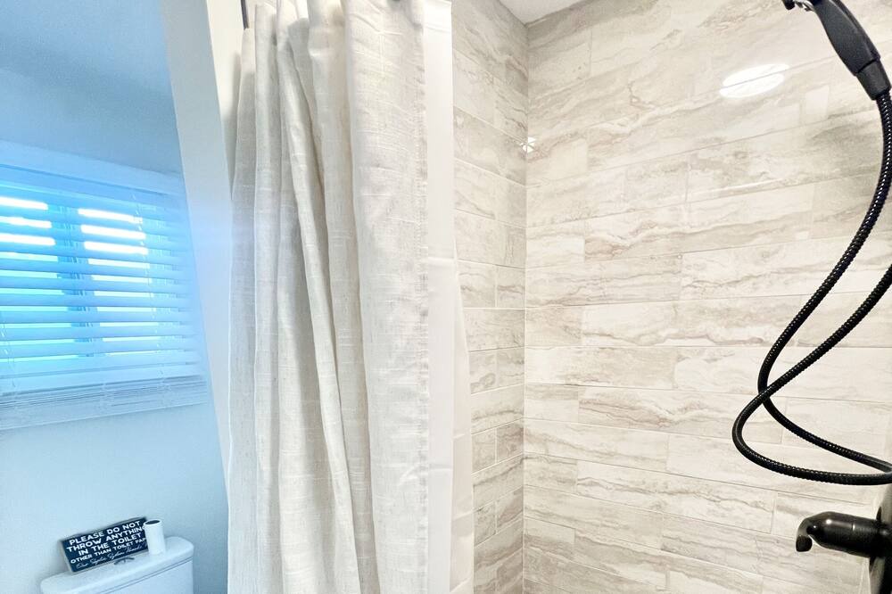 Photo of Bathroom in Hillsboro