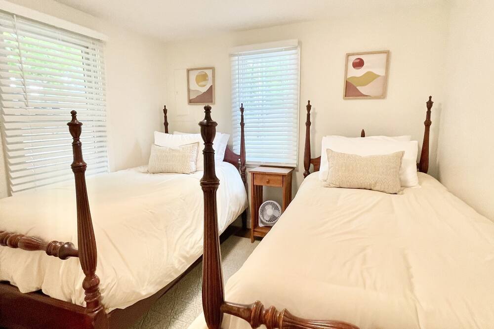 Photo of Bedroom in Hillsboro
