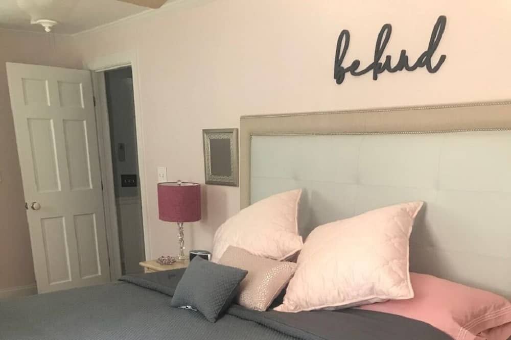 Photo of Bedroom in Westhampton Beach