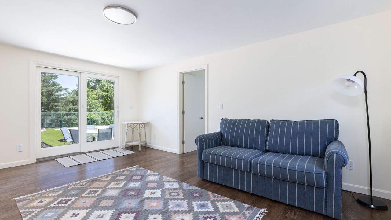 Photo of Livingroom in Jamestown