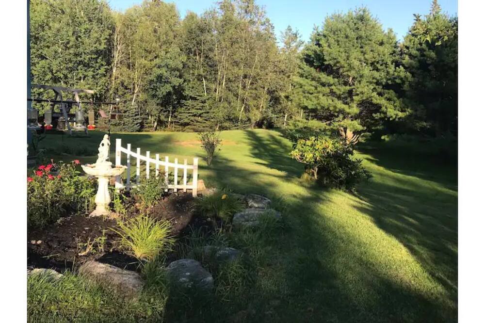 Photo of Outdoor in Hancock