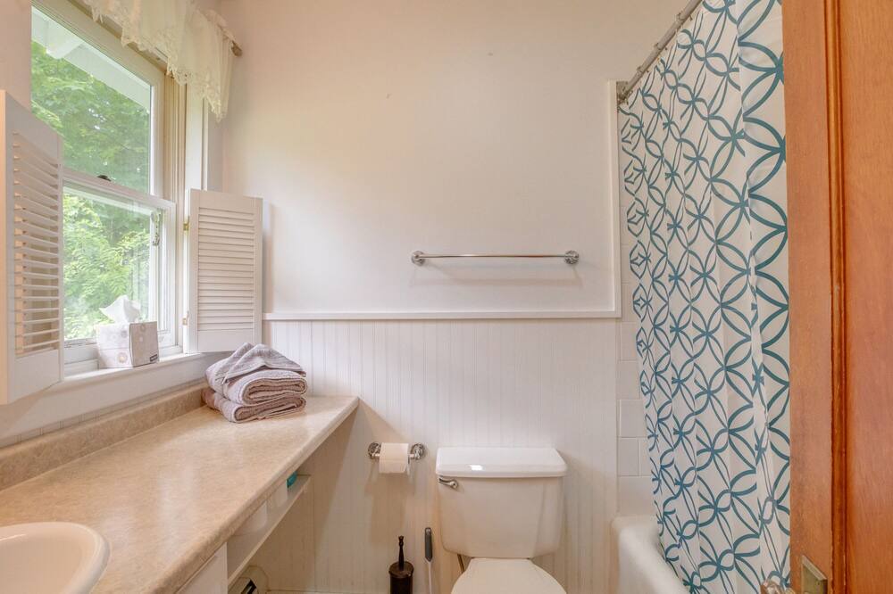 Photo of Bathroom in Bethlehem
