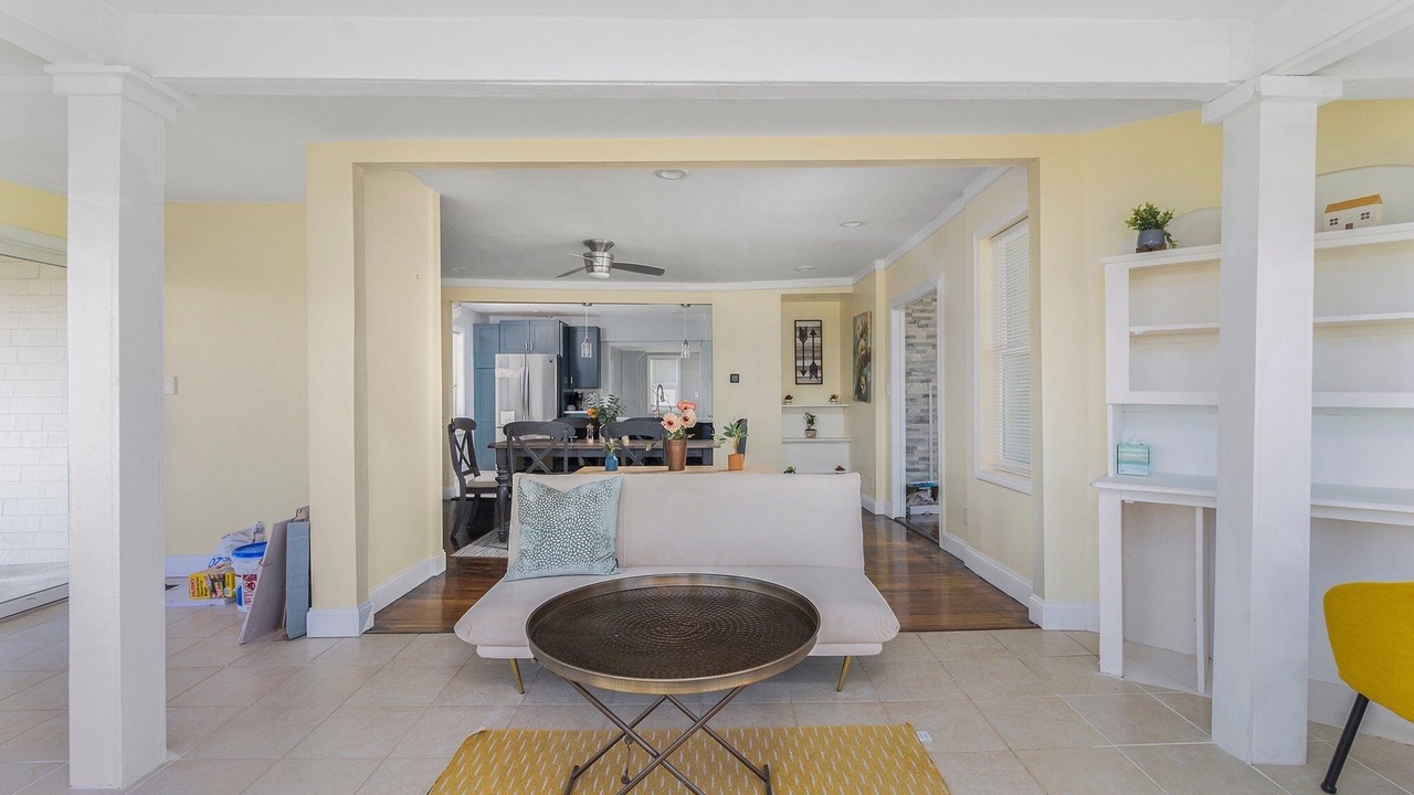 Photo of Livingroom in Tiverton