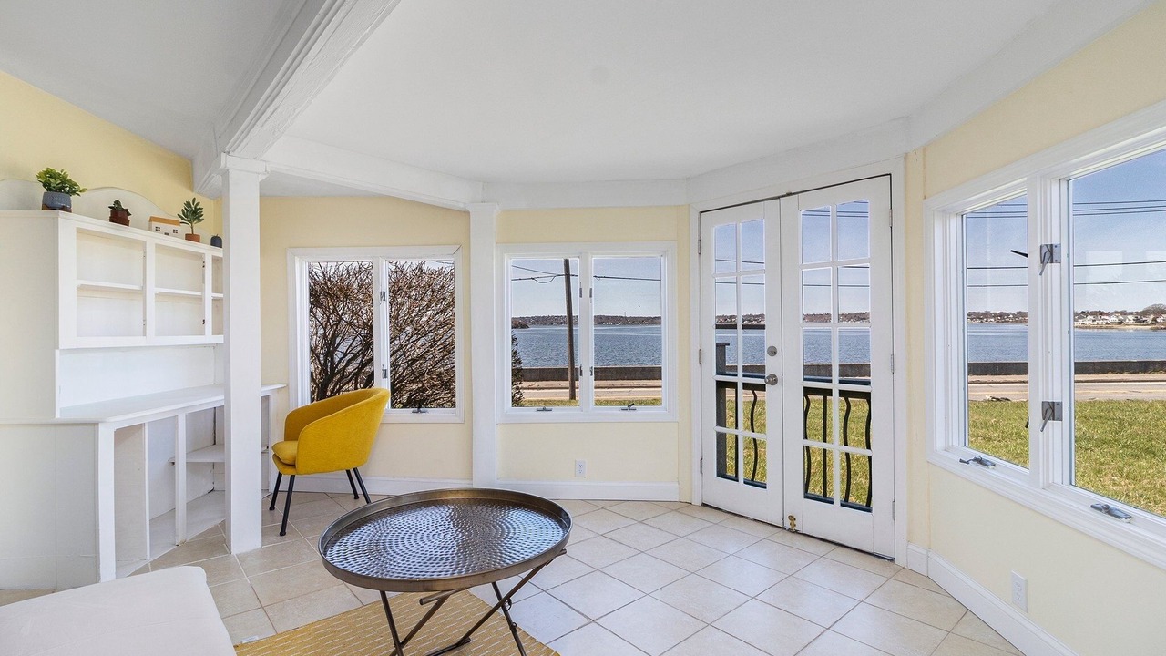 Photo of Livingroom in Tiverton