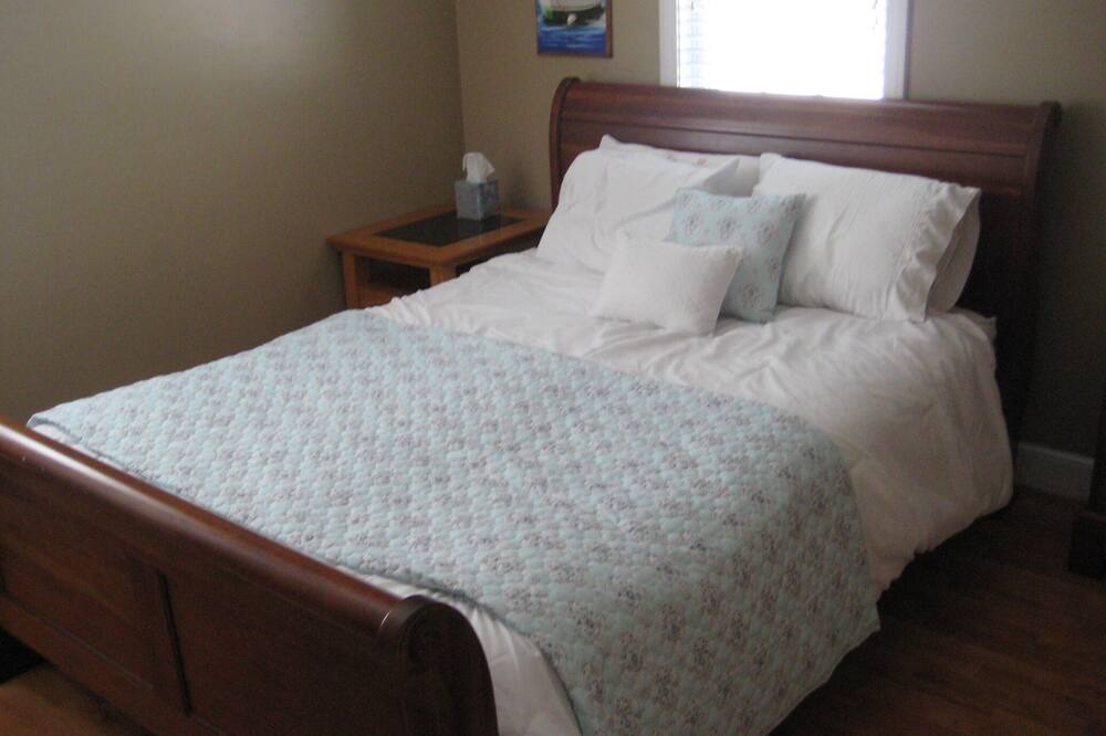 Photo of Bedroom in Popponesset