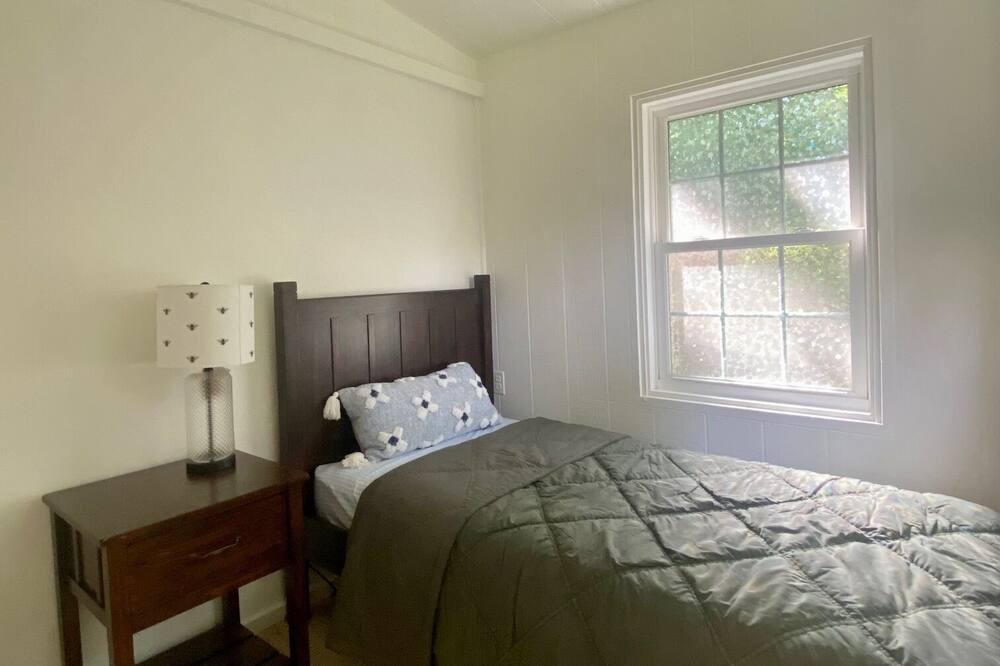Photo of Bedroom in East Quogue
