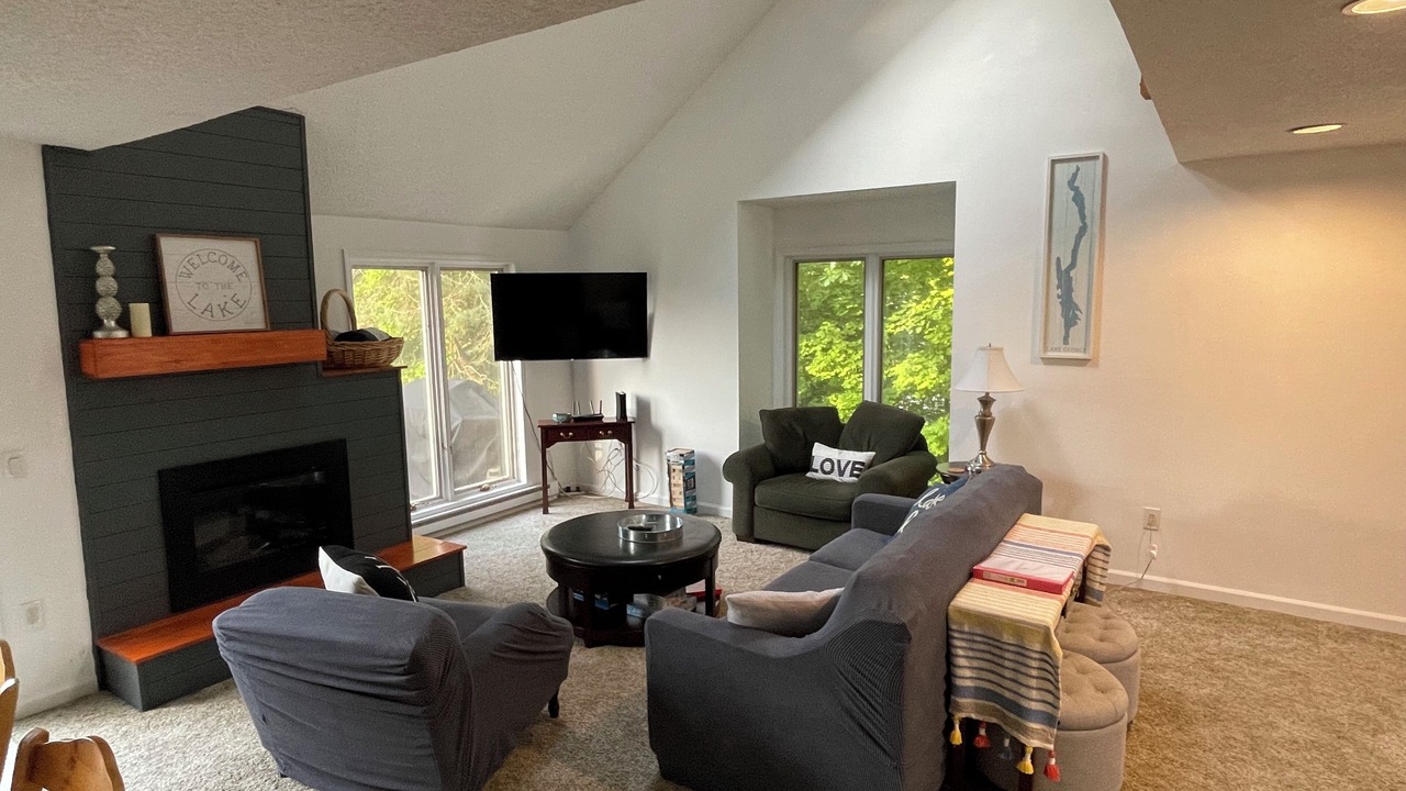 Photo of Livingroom in Bolton Landing