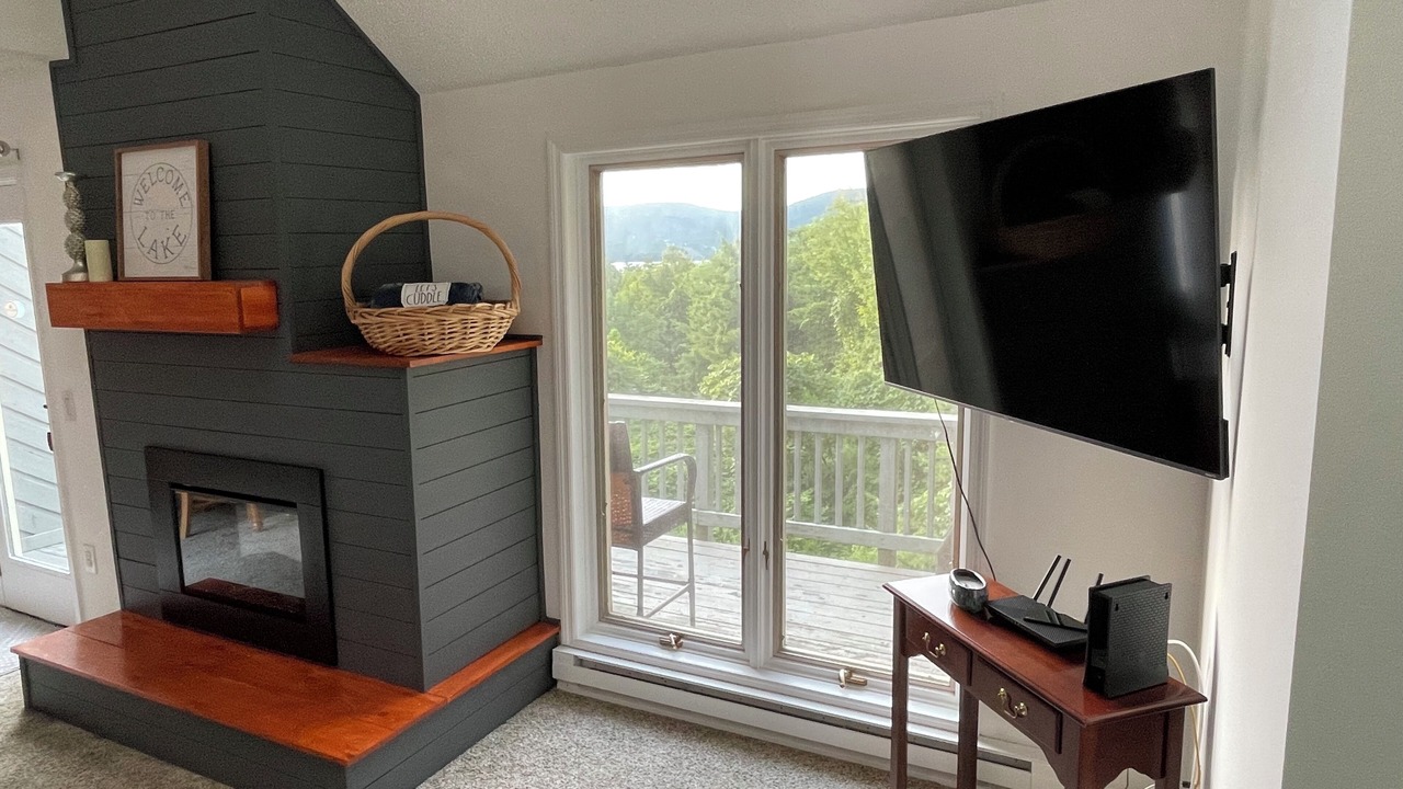 Photo of Livingroom in Bolton Landing