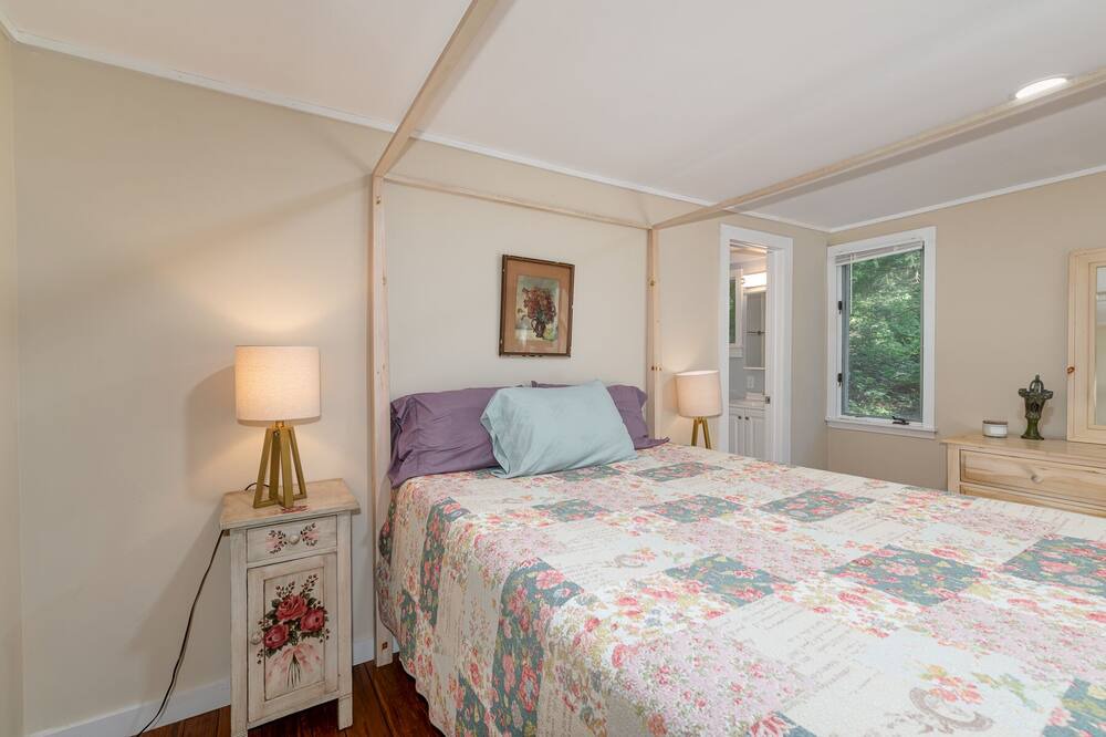 Photo of Bedroom in New Seabury
