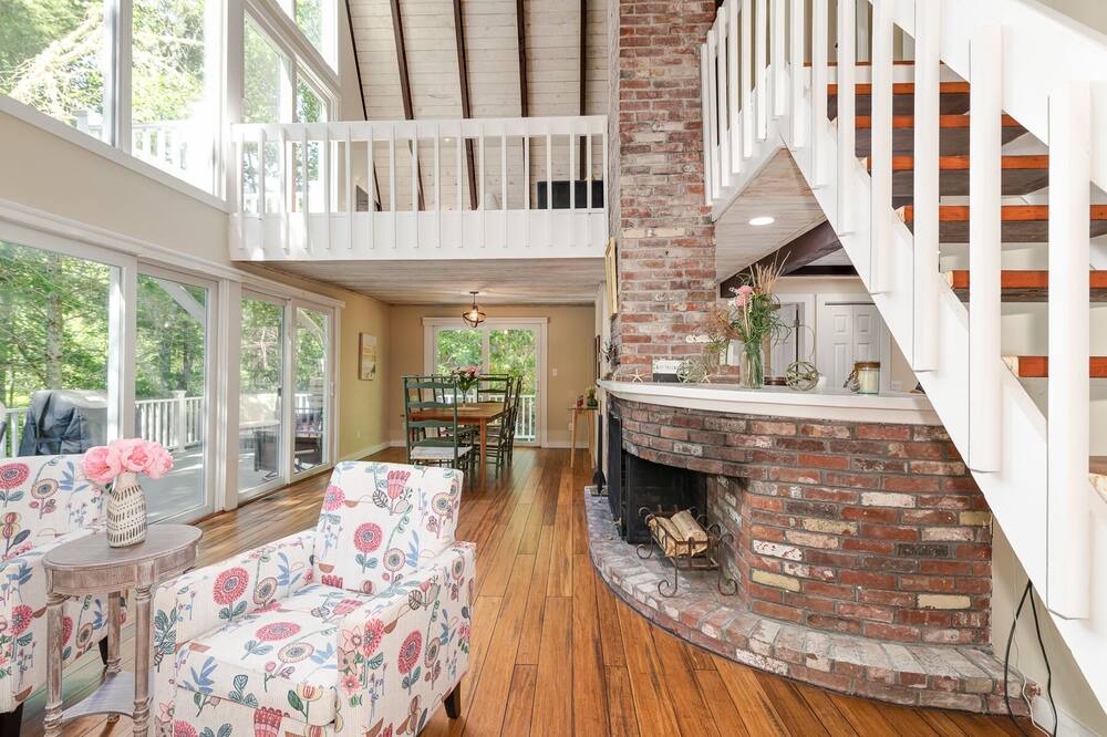 Photo of Livingroom in New Seabury