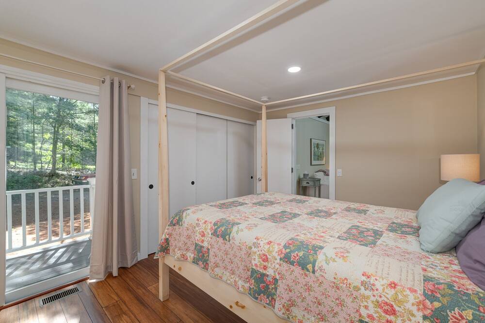 Photo of Bedroom in New Seabury