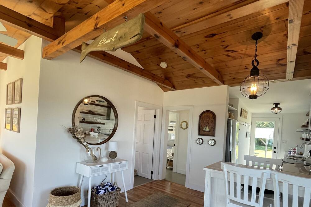 Photo of Livingroom in Mattapoisett Center