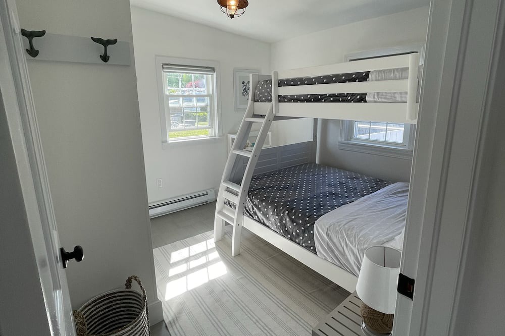Photo of Bedroom in Mattapoisett Center
