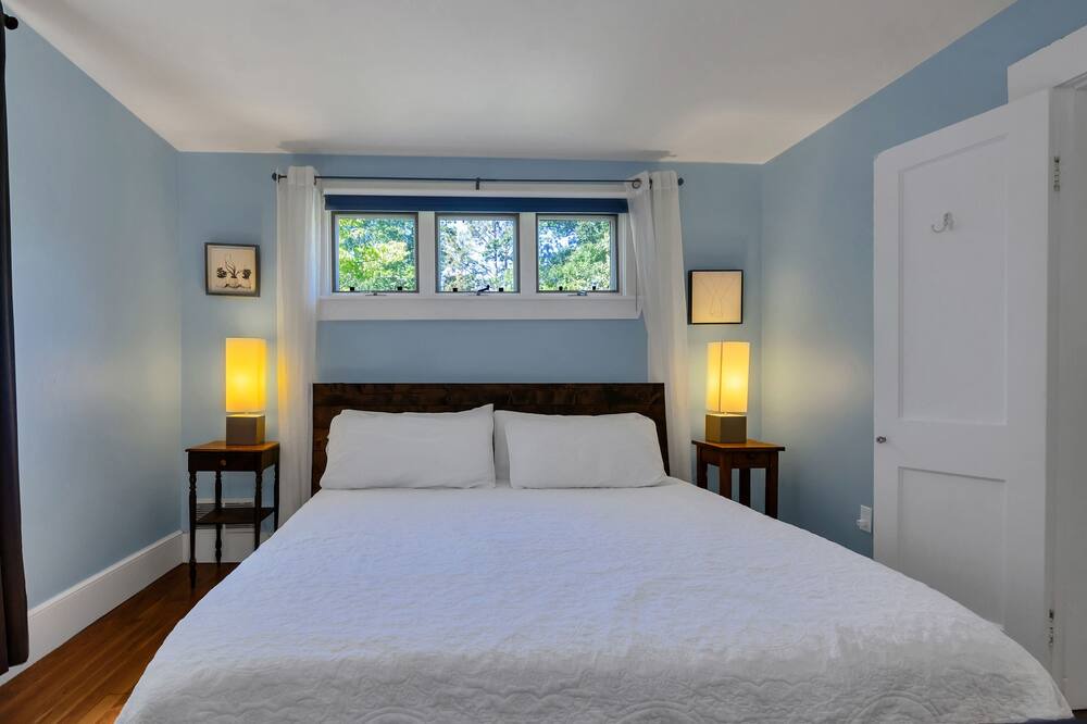 Photo of Bedroom in Acton