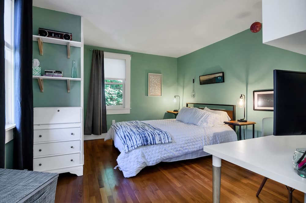 Photo of Bedroom in Acton
