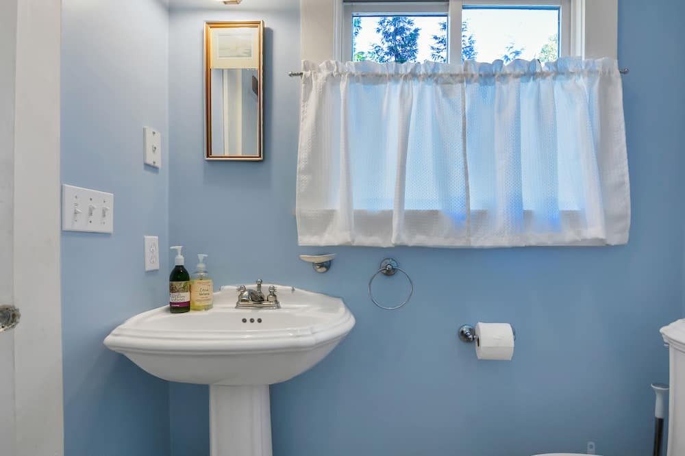 Photo of Bathroom in Acton