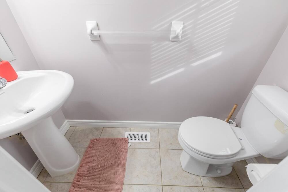 Photo of Bathroom in Winona