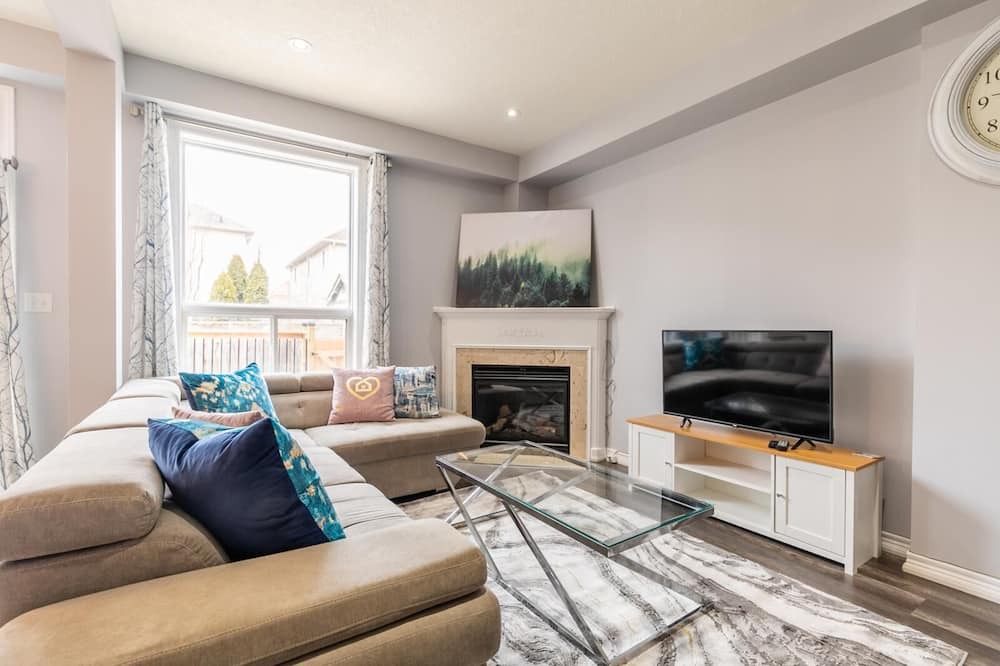 Photo of Livingroom in Winona