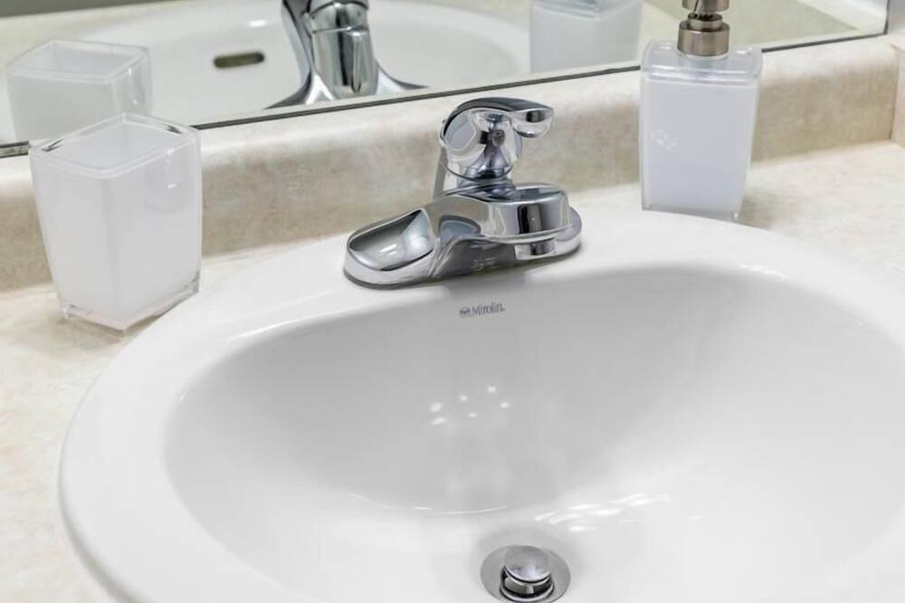 Photo of Bathroom in Stoney Creek