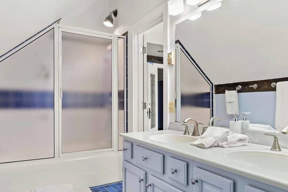 Photo of Bathroom in Great Barrington