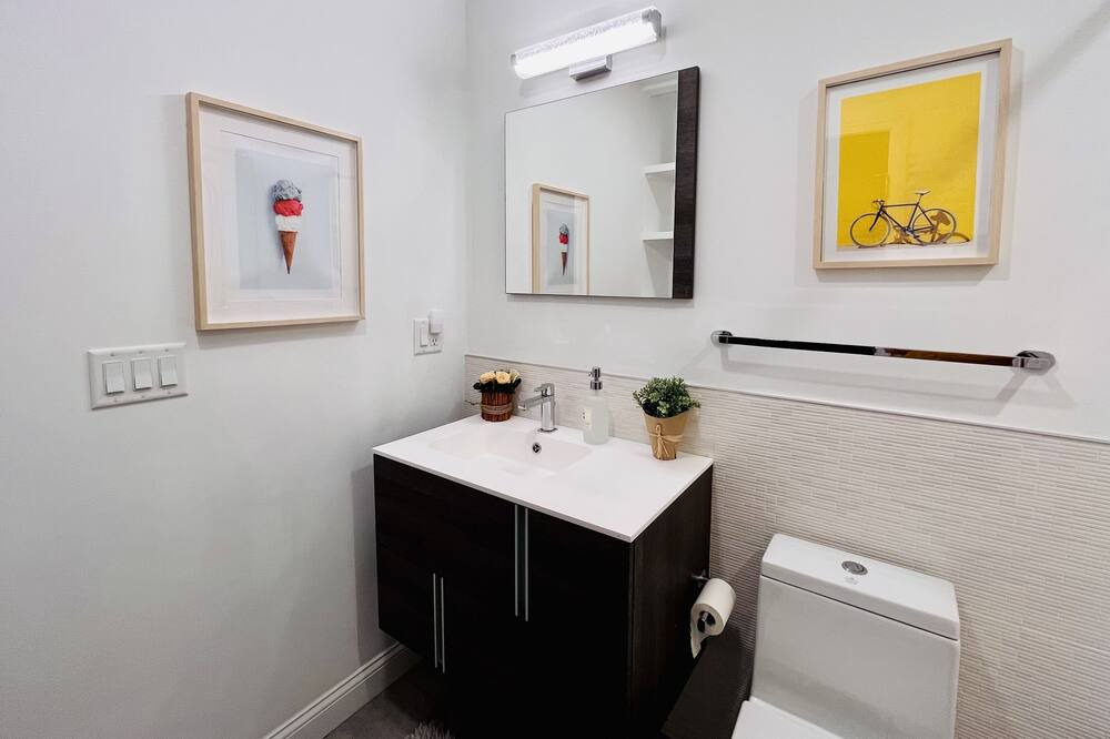 Photo of Bathroom in Porter Square