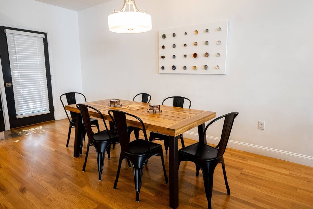 Photo of Bedroom in Porter Square