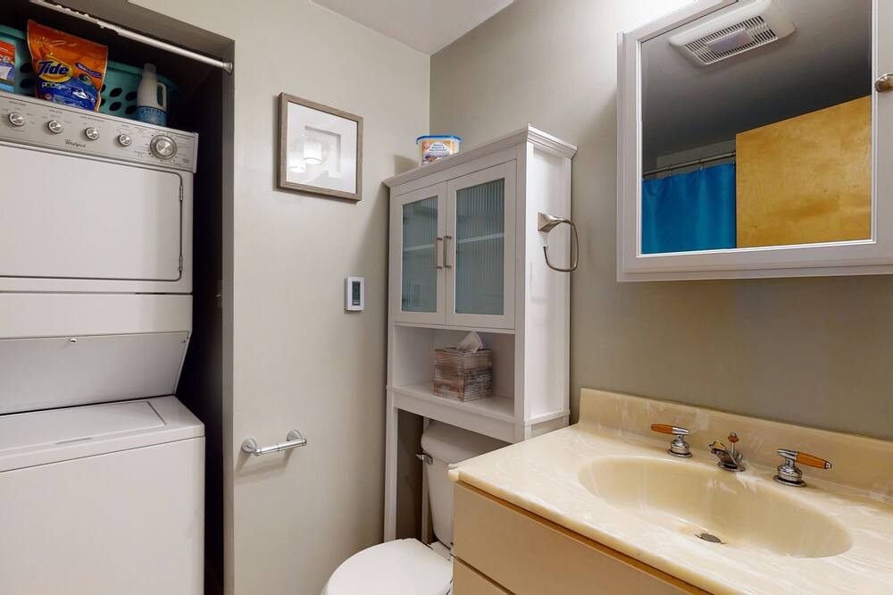 Photo of Bathroom in Ocean Park