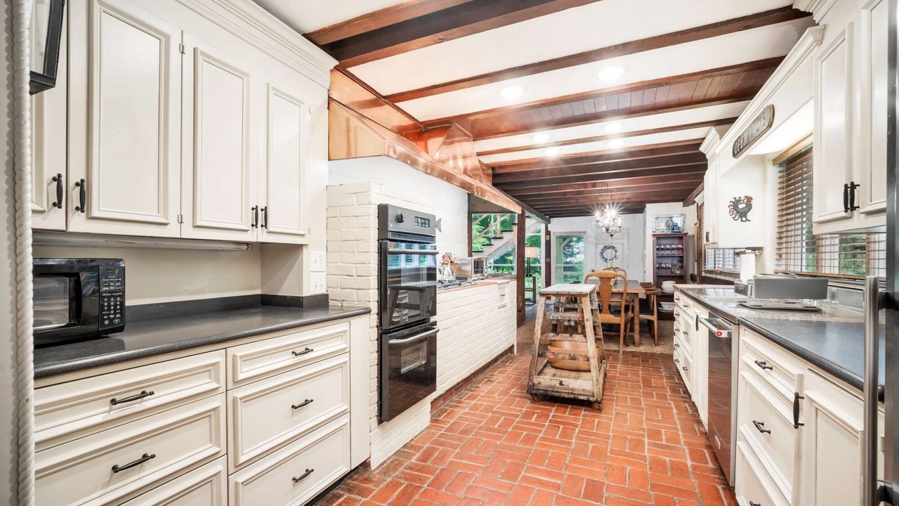Photo of Kitchen in Old Lyme