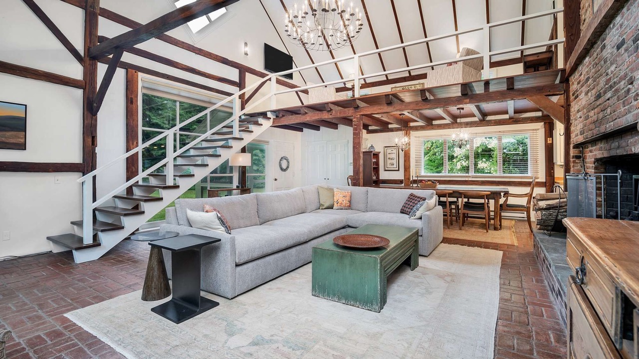 Photo of Livingroom in Old Lyme